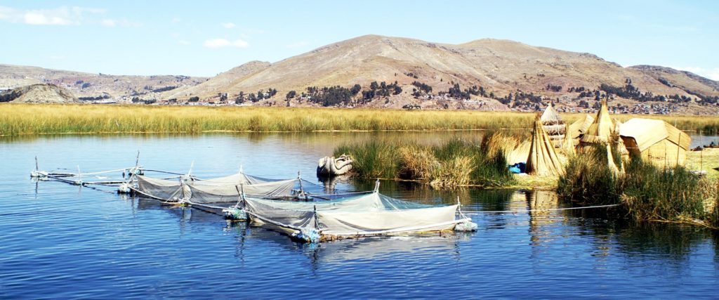 pérou lac titica iles uros habitants Bolivie