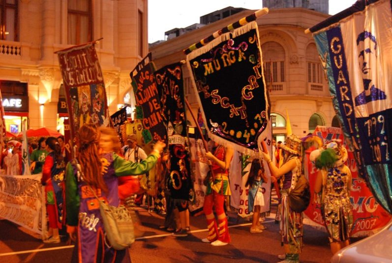 Bresil Carnaval de Buenos Aires la Plaza de Mayo