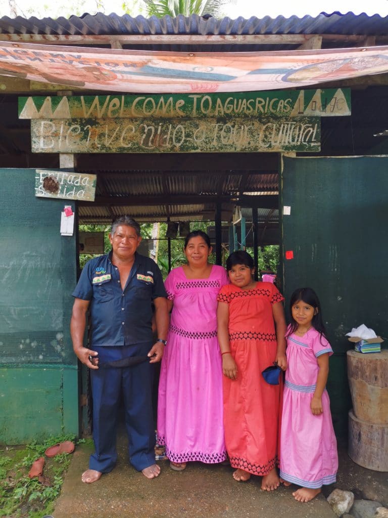 famille-ngobe-costa-rica-chez-l-habitant