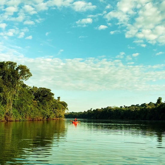 voyage-argentine-iguazu-immersion-jungle-ecolodge-kayak-rio-iguazu