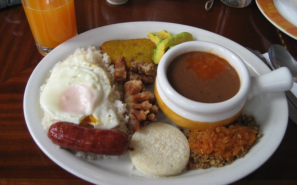 voyage-colombie-gastronomie-bandeja-paisa-christian-van-der-henst-flickr