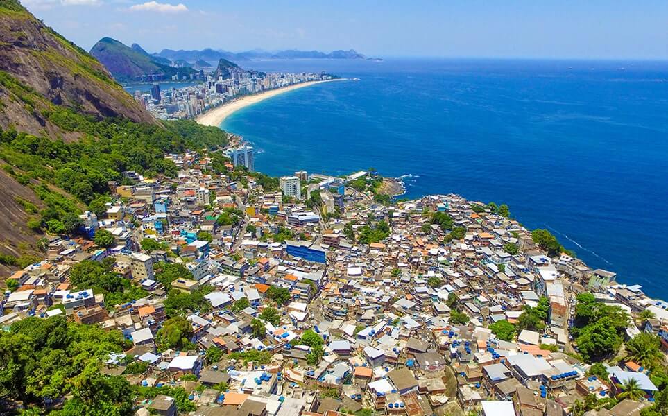 voyage-bresil-rio-favela-rocinha-pexels-marcosfoto